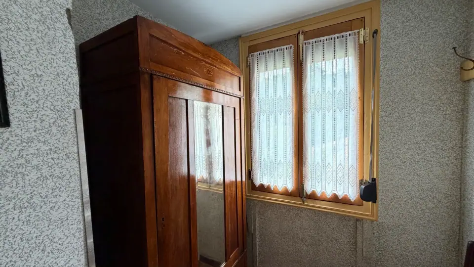 Дом с участком 1 200 м² и гаражом — 20