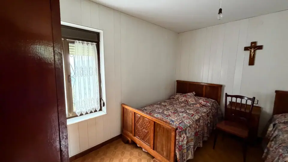 Дом с участком 1 200 м² и гаражом — 24