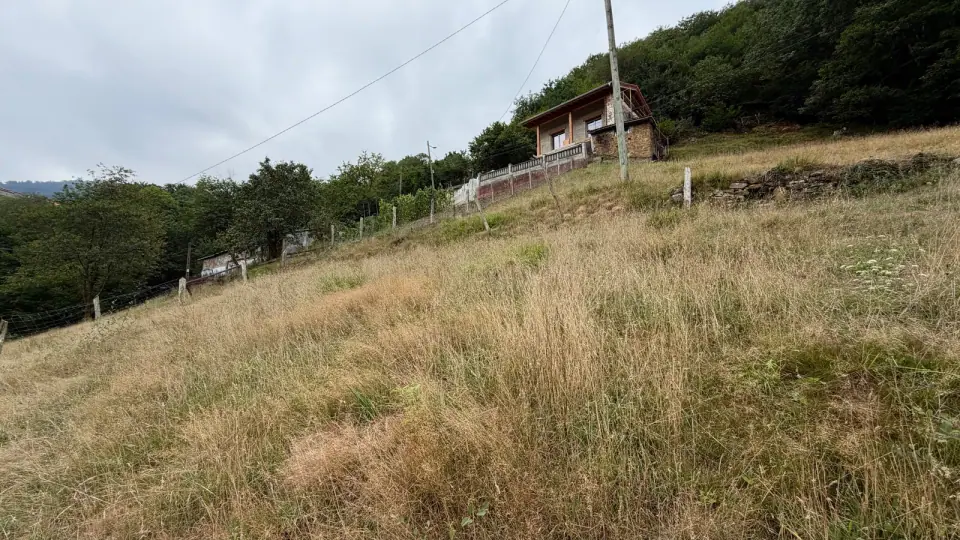 Дом с участком 1 200 м² и гаражом — 10